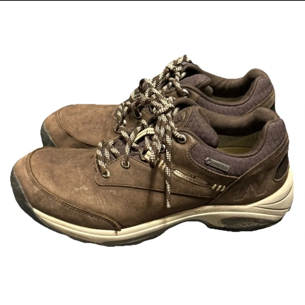 New Balance GORE-TEX Dark Brown Women’s Sneakers Walking Hiking Shoes 9 - Picture 2 of 10